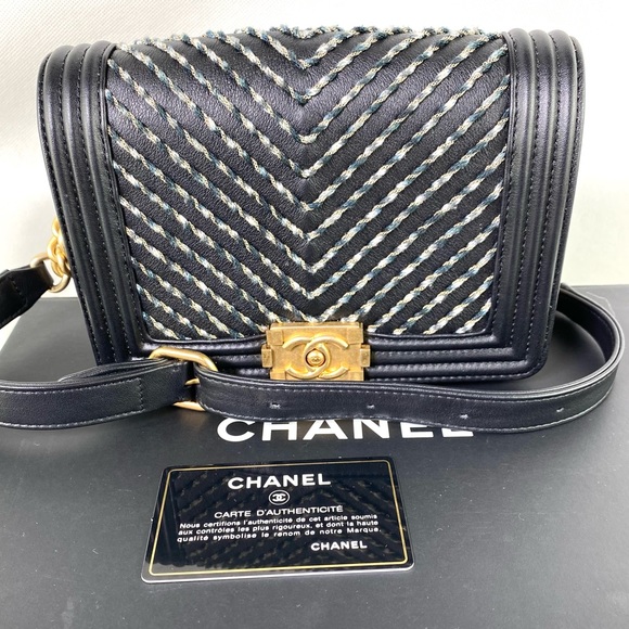 đź’–GORGEOUS đź’– CHANEL WAIST SHOULDER BAG